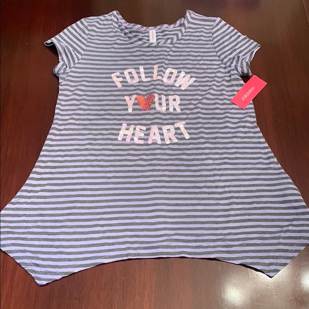 Xhilaration Top. Size L. NWT